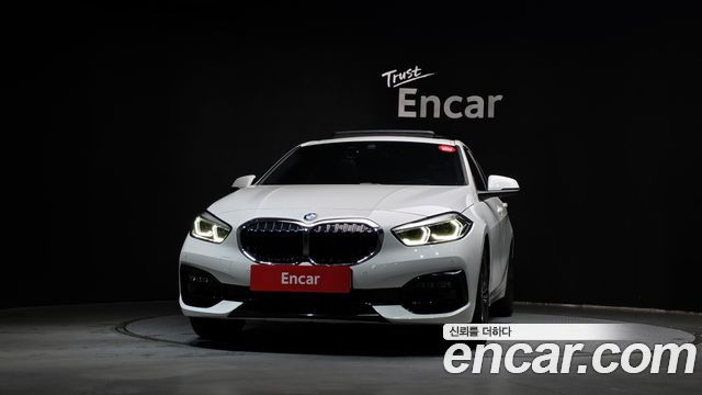 BMW 1-Series F40 120i Sports - фото 2