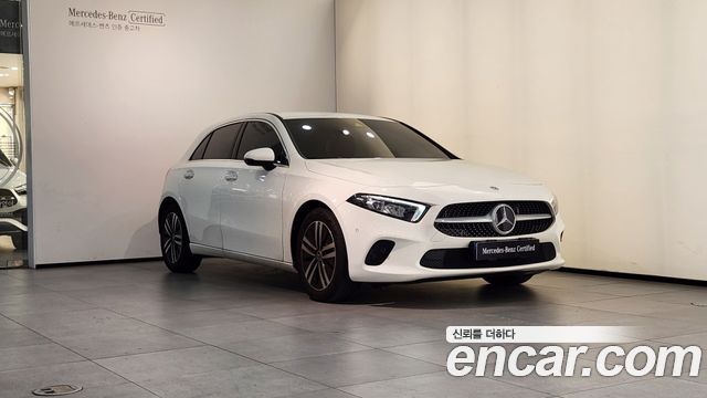 Mercedes-Benz A-Class W177 A220 Hatchback - фото 0