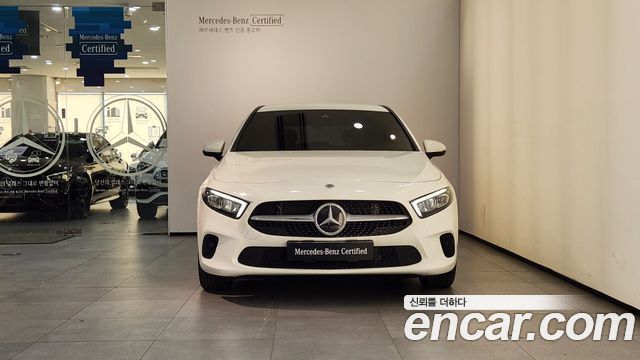 Mercedes-Benz A-Class W177 A220 Hatchback - фото 2