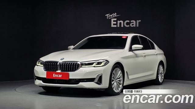 BMW 5-Series G30 530i Luxury - фото 0