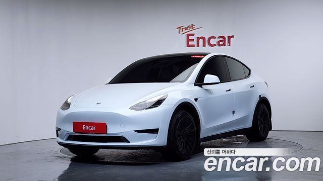 Tesla Model Y RWD - фото 0
