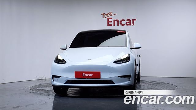Tesla Model Y RWD - фото 2
