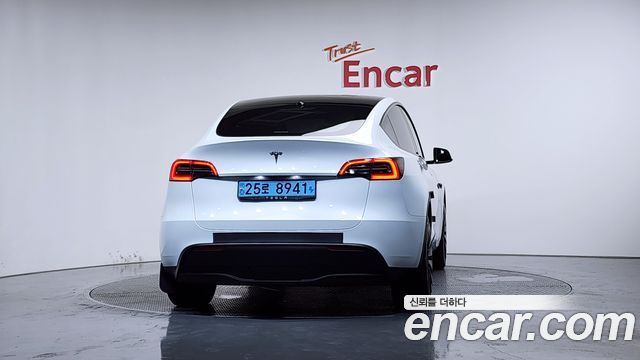 Tesla Model Y RWD - фото 3