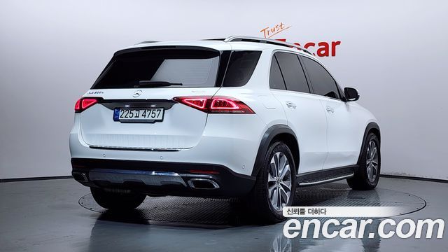 Mercedes-Benz GLE-Class W167 GLE300d 4MATIC - фото 1