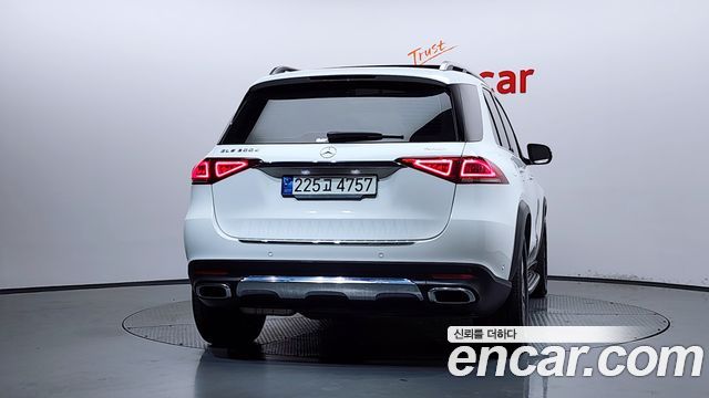 Mercedes-Benz GLE-Class W167 GLE300d 4MATIC - фото 3