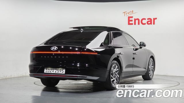 Hyundai Grandeur GN7, гибрид Exclusive - фото 1