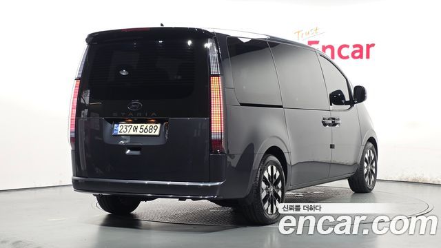 Hyundai Staria Lounge 9-Seater Prestige - фото 1