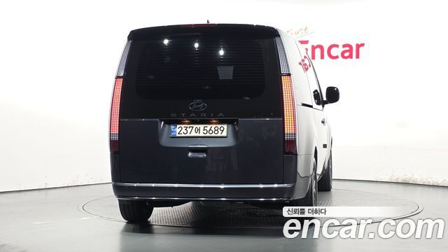 Hyundai Staria Lounge 9-Seater Prestige - фото 3