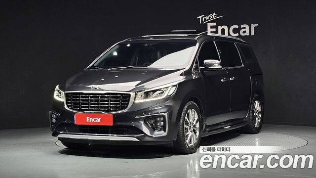 Kia Carnival Новый 7-Seater Limousine VIP - фото 0