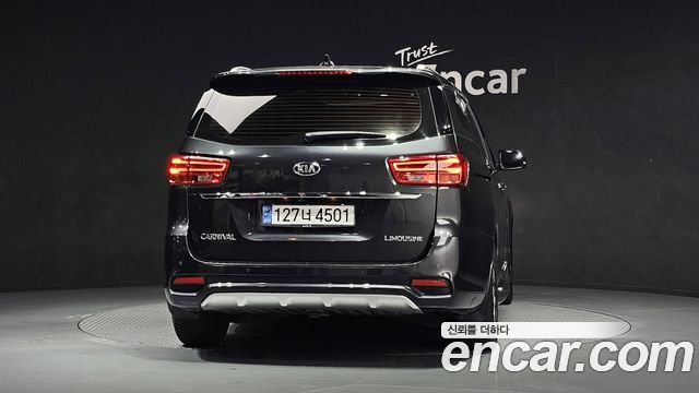 Kia Carnival Новый 7-Seater Limousine VIP - фото 3
