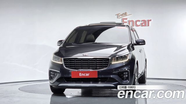 Kia Carnival Новый 7-Seater Limousine VIP - фото 1