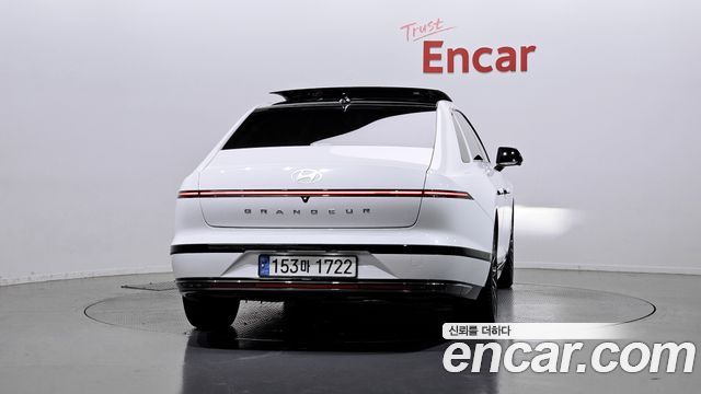 Hyundai Grandeur GN7 2,5 Gasoline 2WD Calligraphy - фото 3