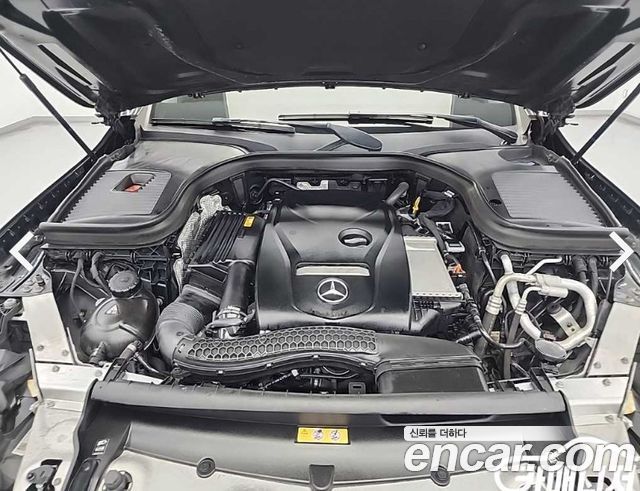 Mercedes-Benz GLC-Class X253 GLC300 4MATIC AMG Line - фото 4