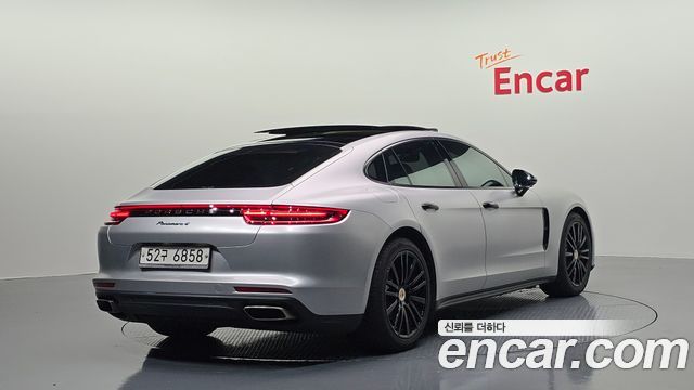Porsche Panamera 3.0 AWD - фото 1