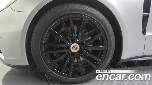 Porsche Panamera 3.0 AWD - фото 4