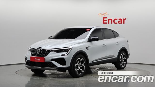 Renault Samsung Arkana 1.6 E-TECH Iconic - фото 0