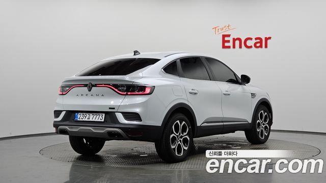Renault Samsung Arkana 1.6 E-TECH Iconic - фото 1