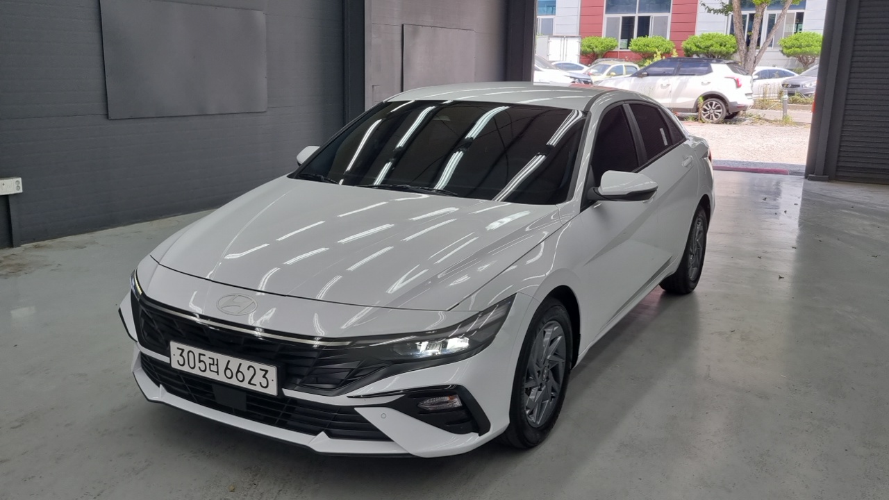 Hyundai Avante Новый CN7 1.6 Modern - фото 0