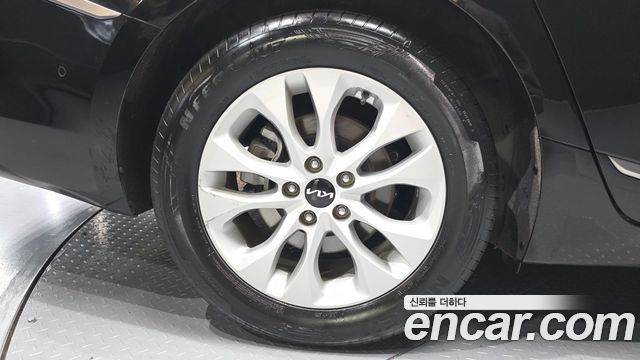 Kia K8 2.5 Gasoline 2WD Noblesse - фото 4