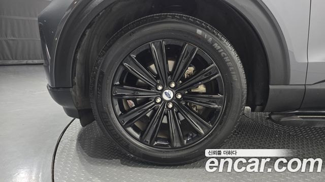 Ford Explorer 6-го поколения 2.3 LimIted 4WD - фото 4