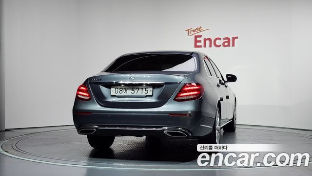 Mercedes-Benz E-Class W213 E220d Exclusive - фото 3