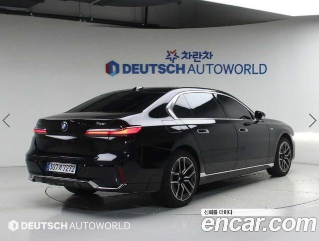 BMW 7-Series G70 740i xDrive M Sport Limited - фото 1