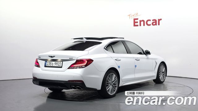 Genesis G70 2.0T Elite - фото 1