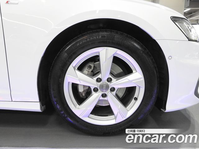 Audi A6 C8 40 TDI Premium - фото 4
