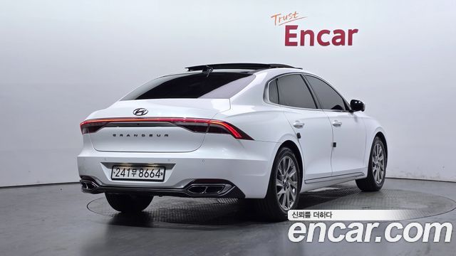 Hyundai Grandeur Новый IG, гибрид Calligraphy - фото 1