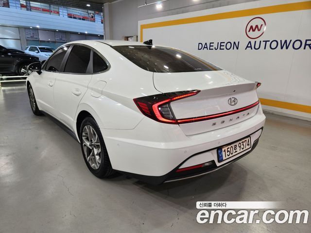 Hyundai Sonata DN8 2.0 Premium Family - фото 3
