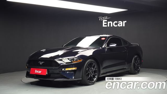 Ford Mustang Coupe - фото 0