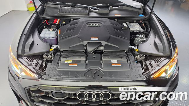 Audi Q8 55 TFSI Quattro Premium - фото 4
