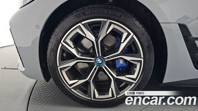 BMW i4 eDrive40 M Sports Pro - фото 3