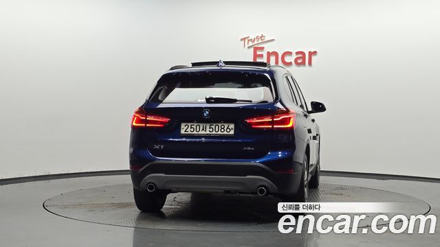 BMW X1 F48 xDrive 18d Joy - фото 3