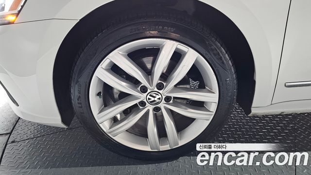 Volkswagen Passat Новый 2.0 TSI B7 - фото 4