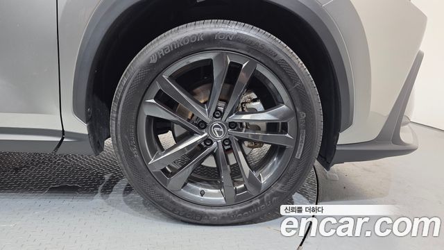 Lexus NX 350h 2-го поколения Premium - фото 4