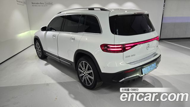 Mercedes-Benz EQB X243 EQB300 4MATIC AMG Line - фото 2