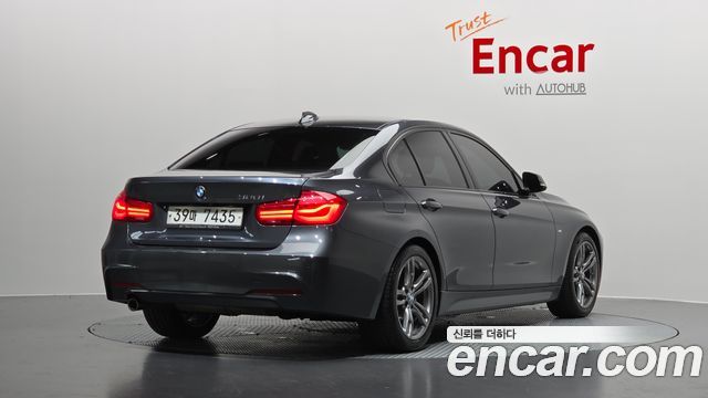 BMW 3-Series F30 320i M Sport - фото 0
