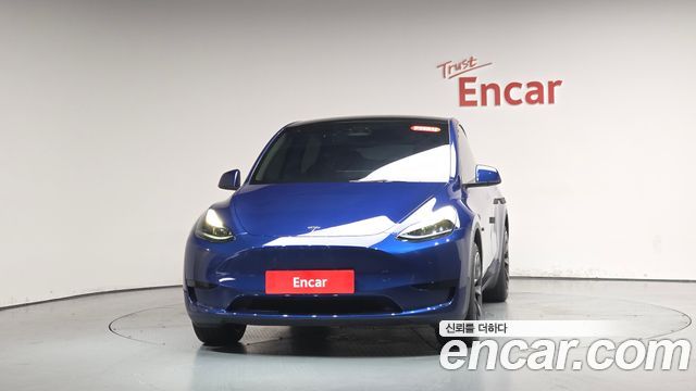 Tesla Model Y RWD - фото 1