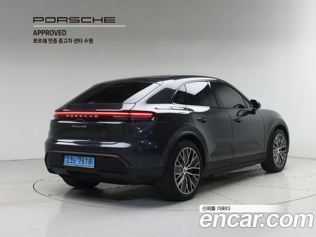 Porsche Macan EV 4S - фото 1