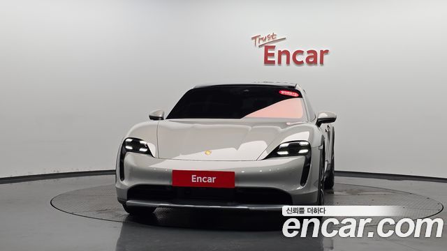 Porsche Taycan 4S Cross Turismo - фото 1