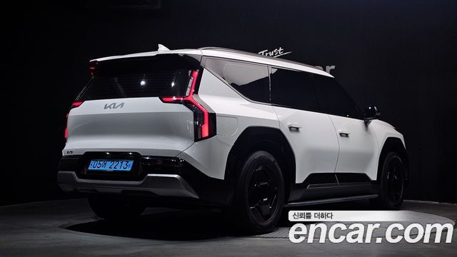 Kia EV9 Long Range 2WD Earth - фото 1