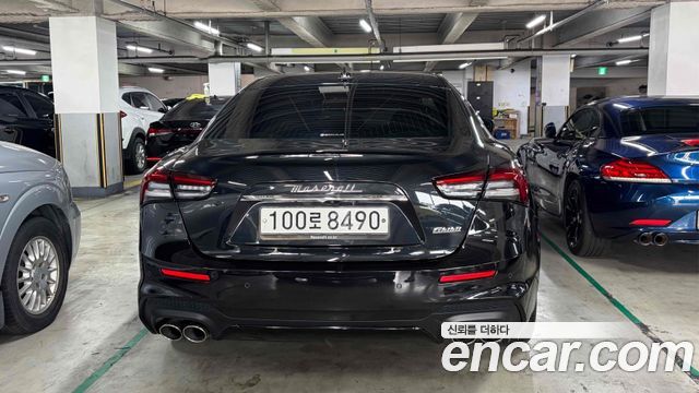 Maserati Ghibli 3.0 Diesel GranSport 3rd - фото 0