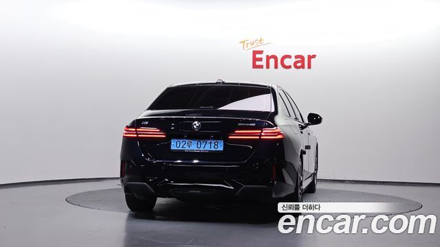 BMW i5 G60 eDrive 40 M Sport - фото 3