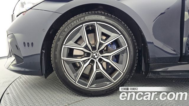BMW i5 G60 eDrive 40 M Sport - фото 4