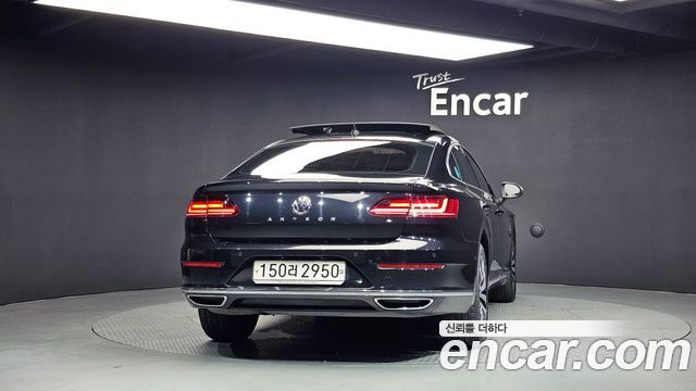 Volkswagen Arteon 2.0 TDI Premium - фото 3