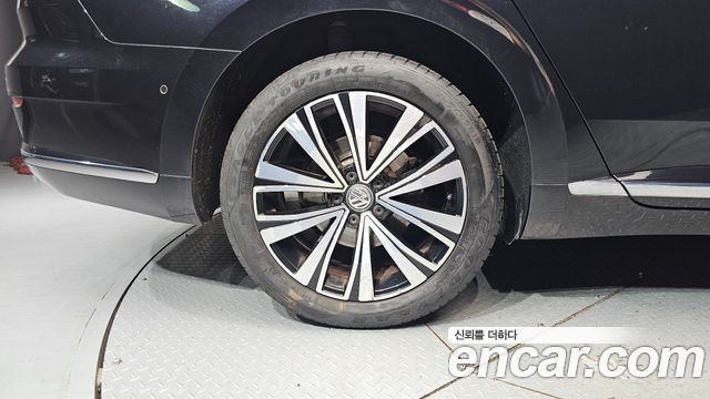 Volkswagen Arteon 2.0 TDI Premium - фото 4
