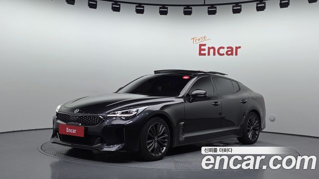 Kia Stinger 2.2 Diesel AWD Platinum - фото 0