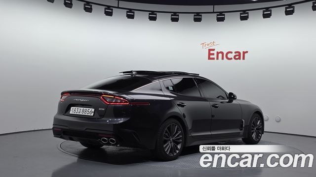 Kia Stinger 2.2 Diesel AWD Platinum - фото 1