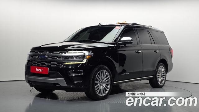 Ford Expedition Platinum 4WD 7Seater - фото 0